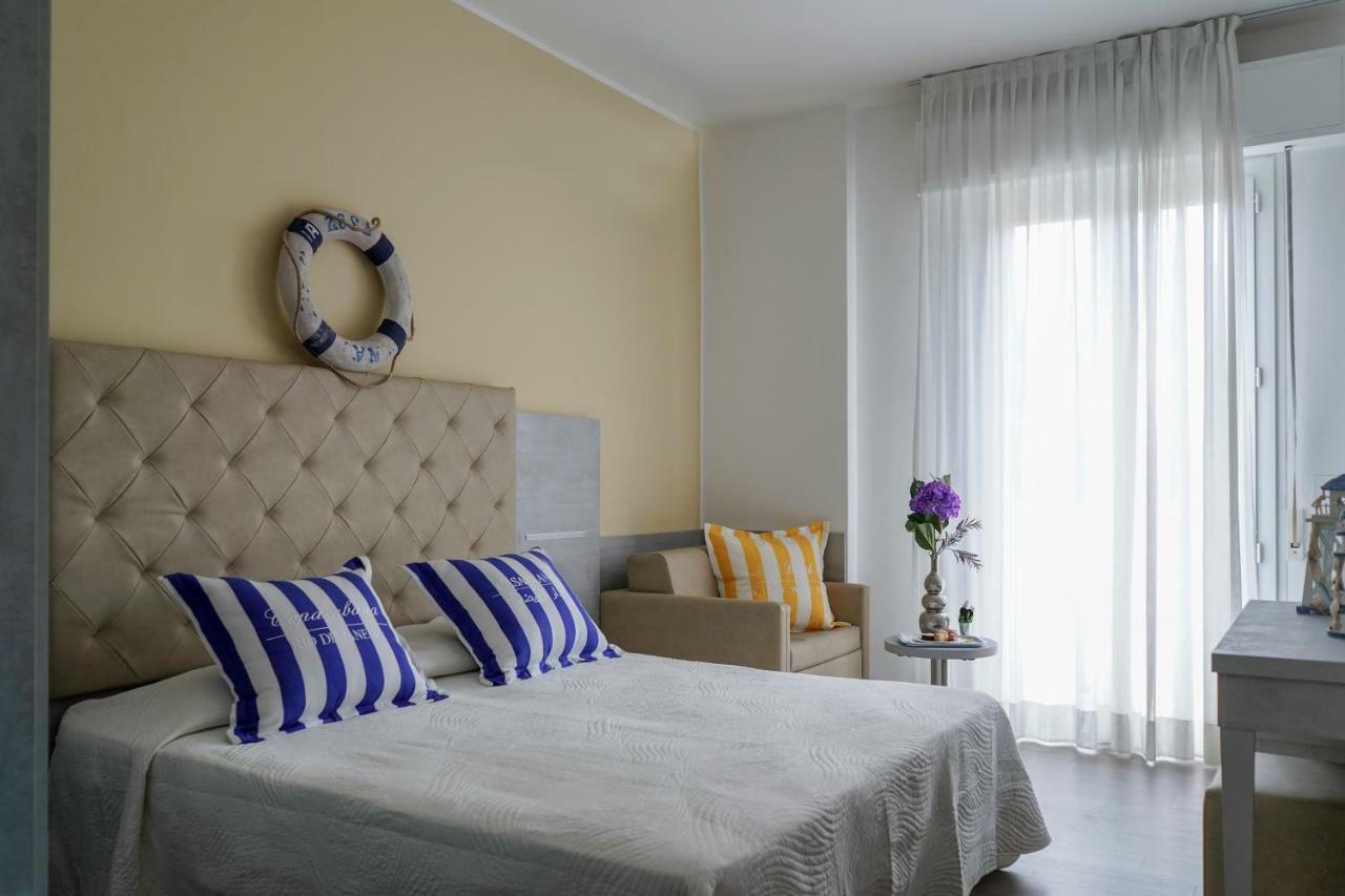 Hotel Vernel Rimini Esterno foto